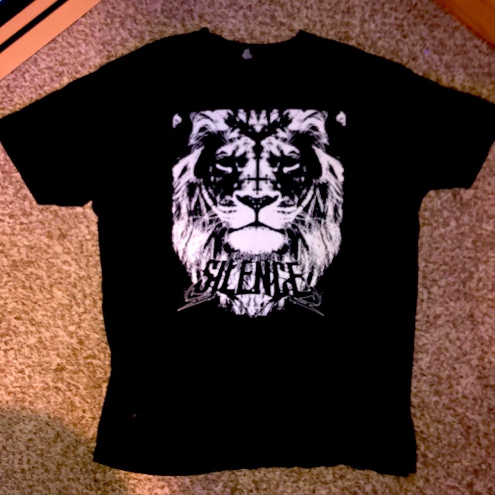 “Consumed by silence” t-shirt